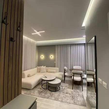 Brand New 1 Bedroom Flat *