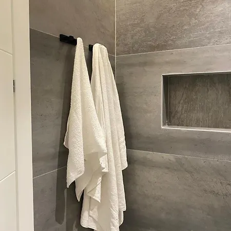 Apartment Brand New 1 Bedroom Flat Tirana