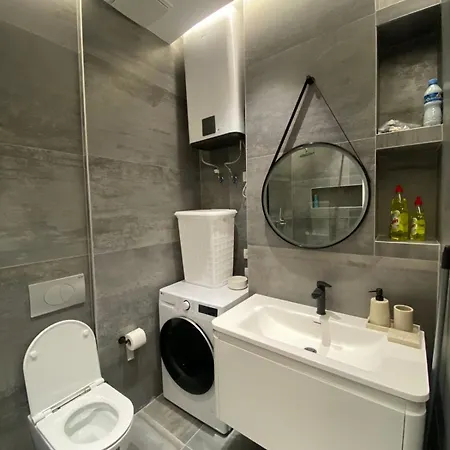 Brand New 1 Bedroom Flat *